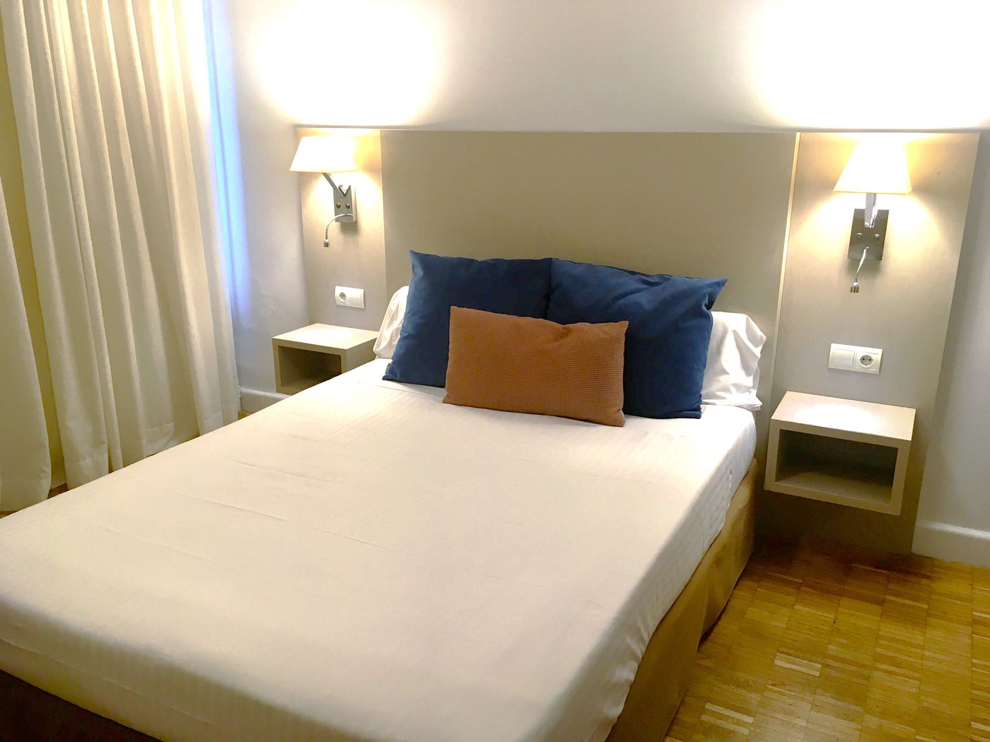 Lauria-Room-23