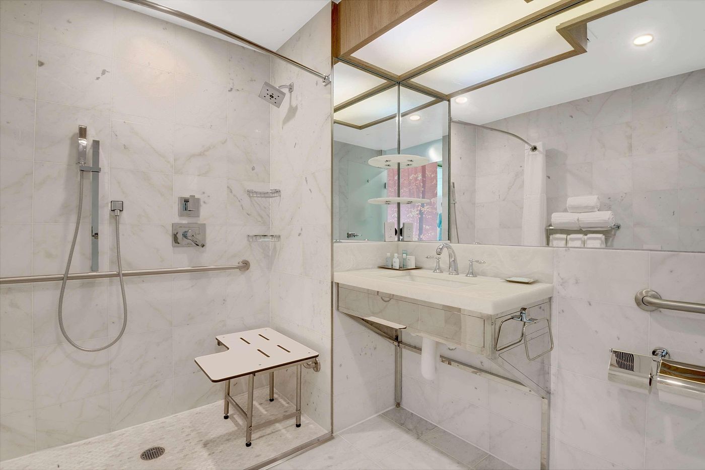 Wyndham-Garden-Brooklyn-Sunset-Park-Room-21