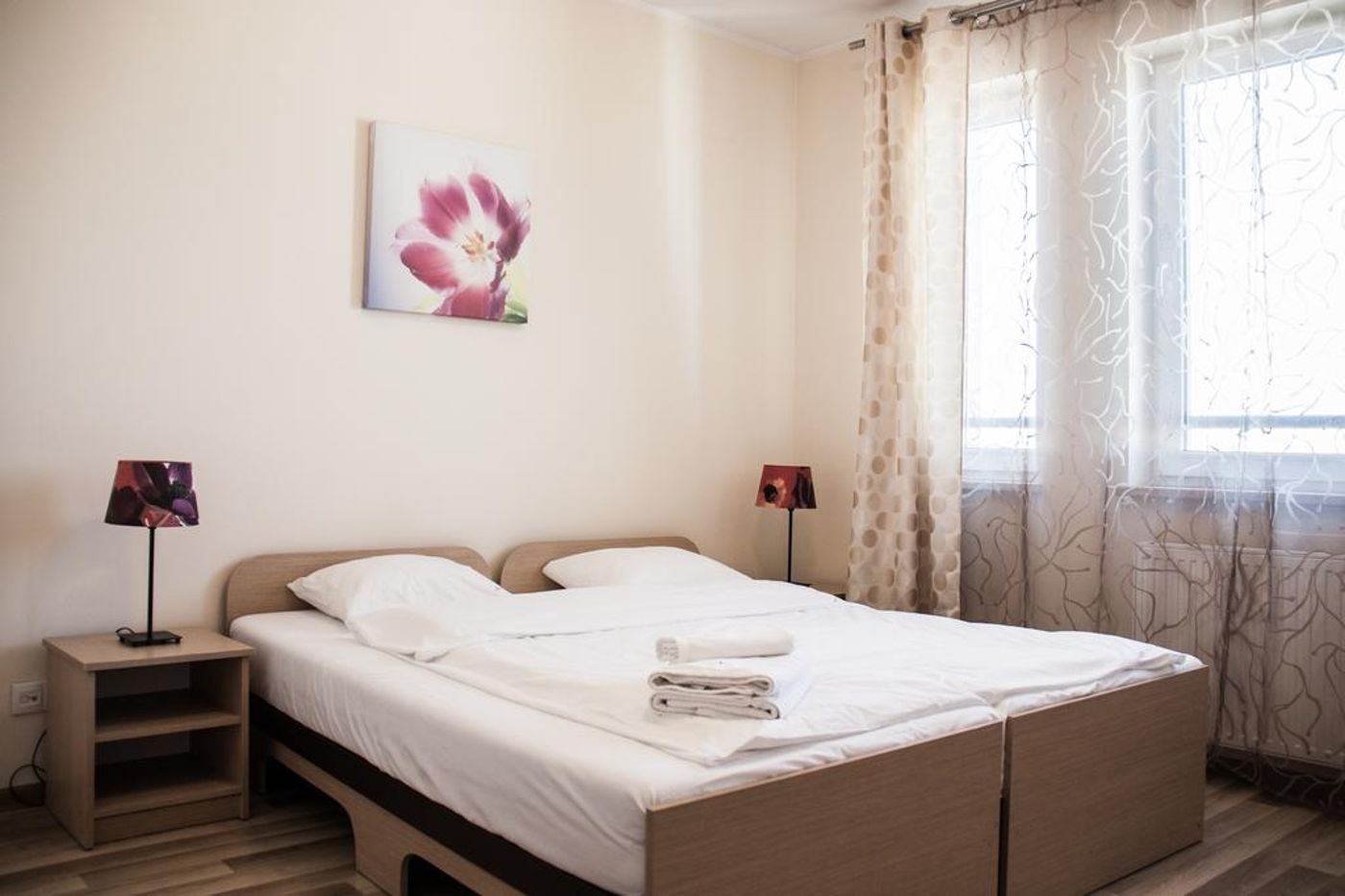 Senator-Warsaw-Apartments-Room-33