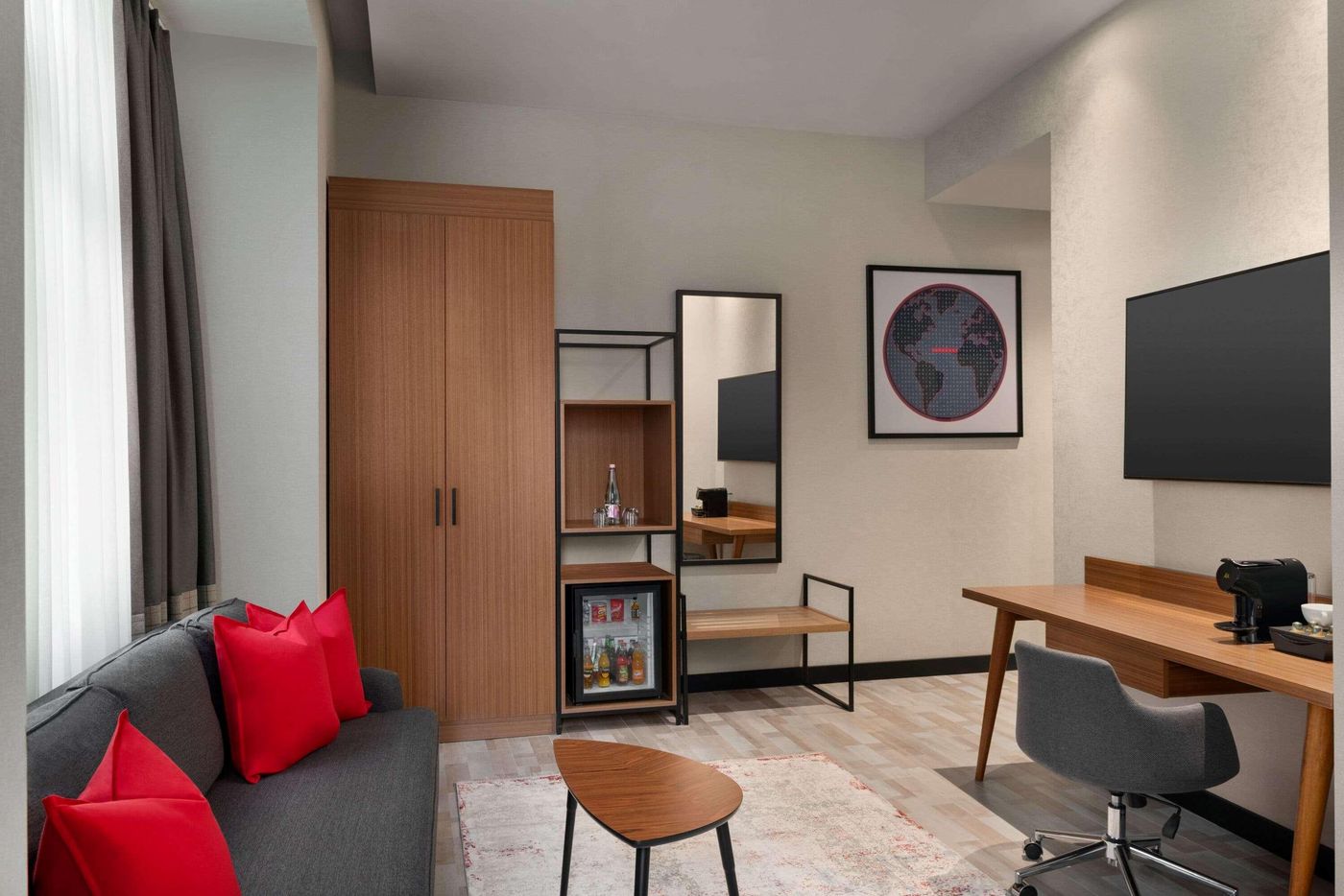 Ramada-By-Wyndham-Budapest-City-Center-Room-17