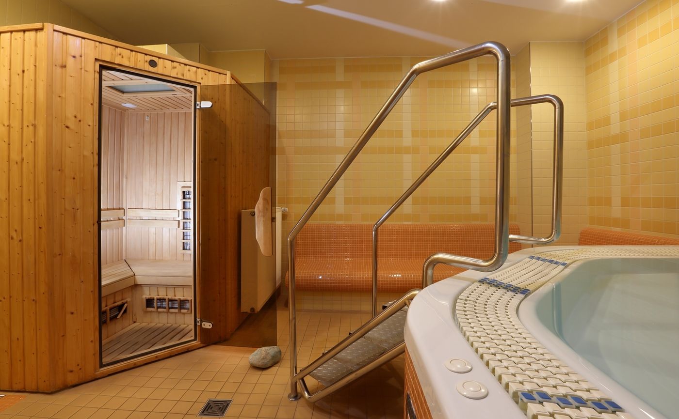 Hotel-Amarilis-Prague-Pool-41