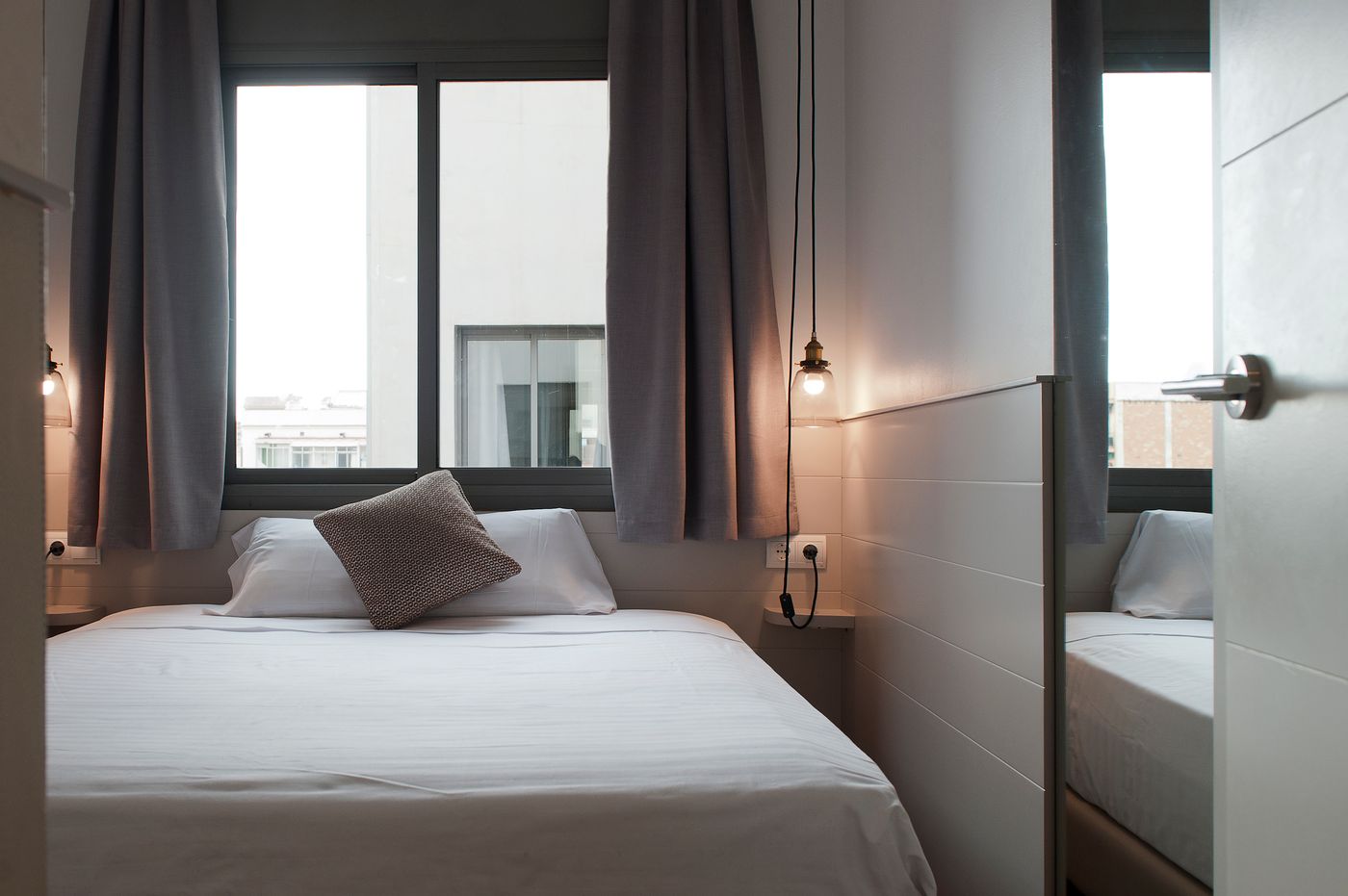 MH Apartments Family-Spain-BARCELONA-Room-6