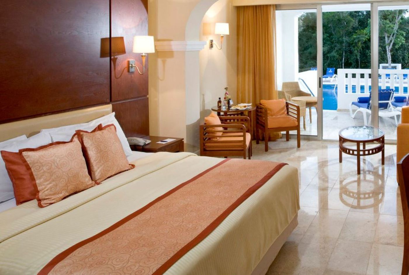 Grand-Riviera-Princess-Room-31