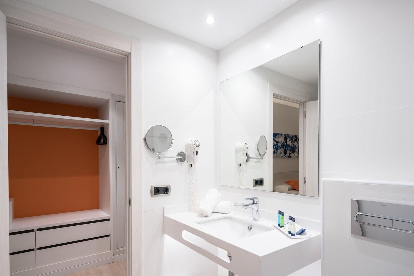 THB-Ocean-Beach-Room-39