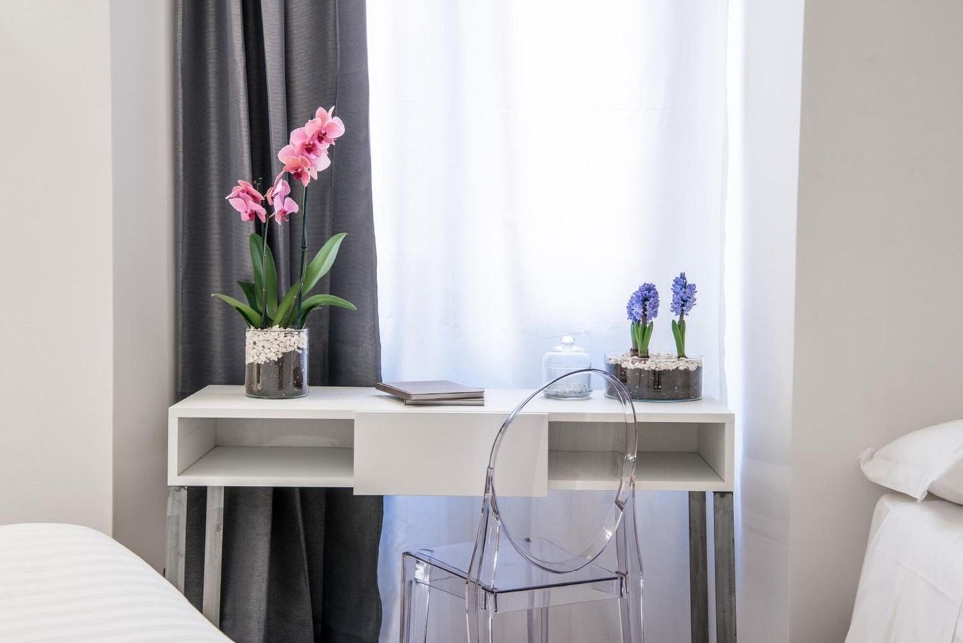 Charming Roma-Italy-ROME-Room-8