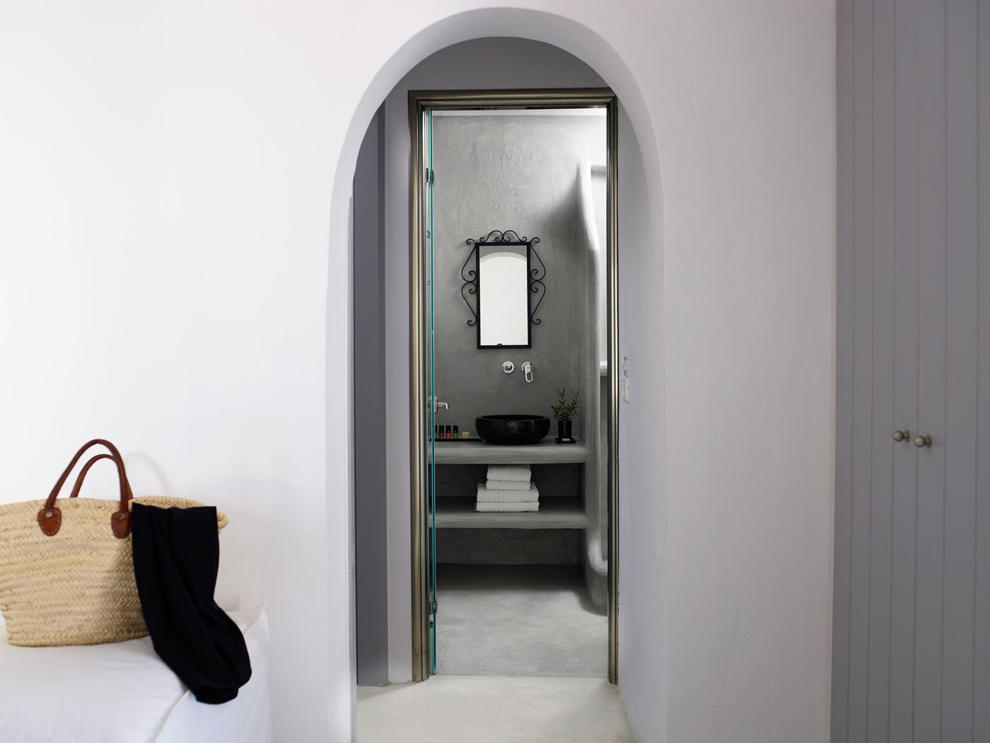 Kalisti-Hotel---Suites-Room-45