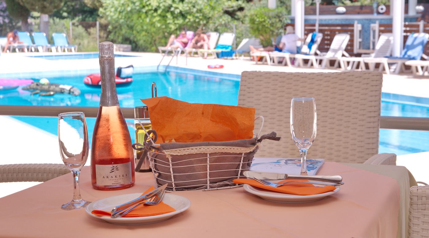 Katia-Apartments-Restaurant-19