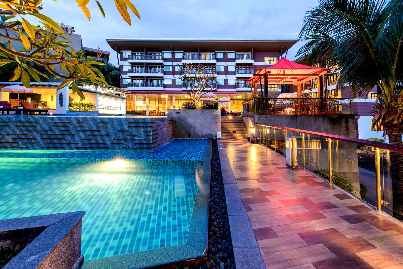 Peach-Blossom-Resort-Pool-3