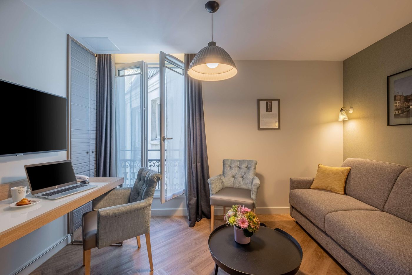 Hotel-Litteraire-Le-Swann--BW-Premier-Collection-Room-4