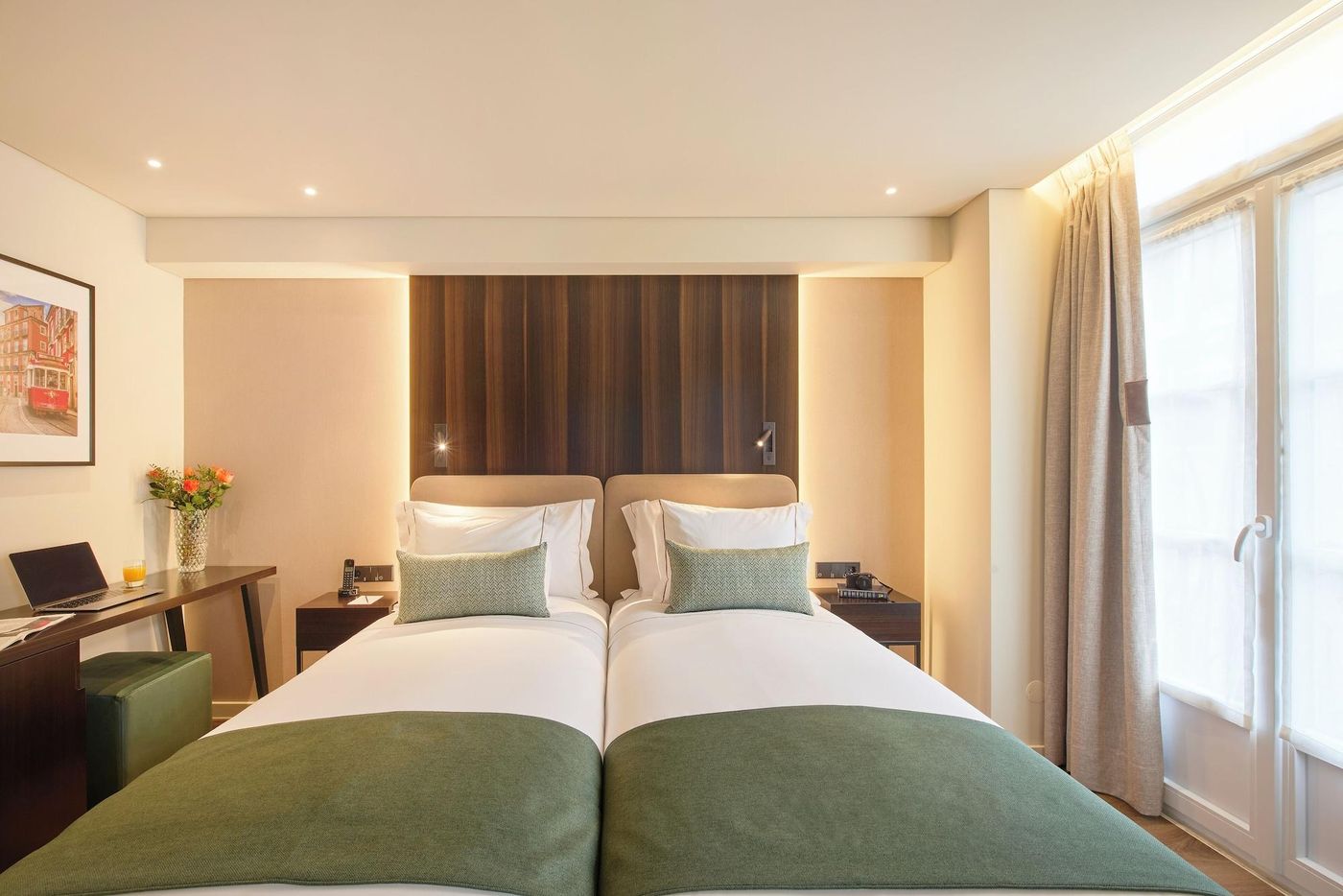 Moon-and-Sun-Lisboa-Room-26