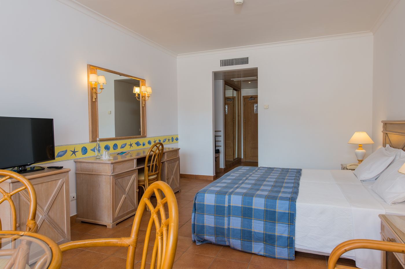 Vila-Baleira-Porto-Santo-Room-16