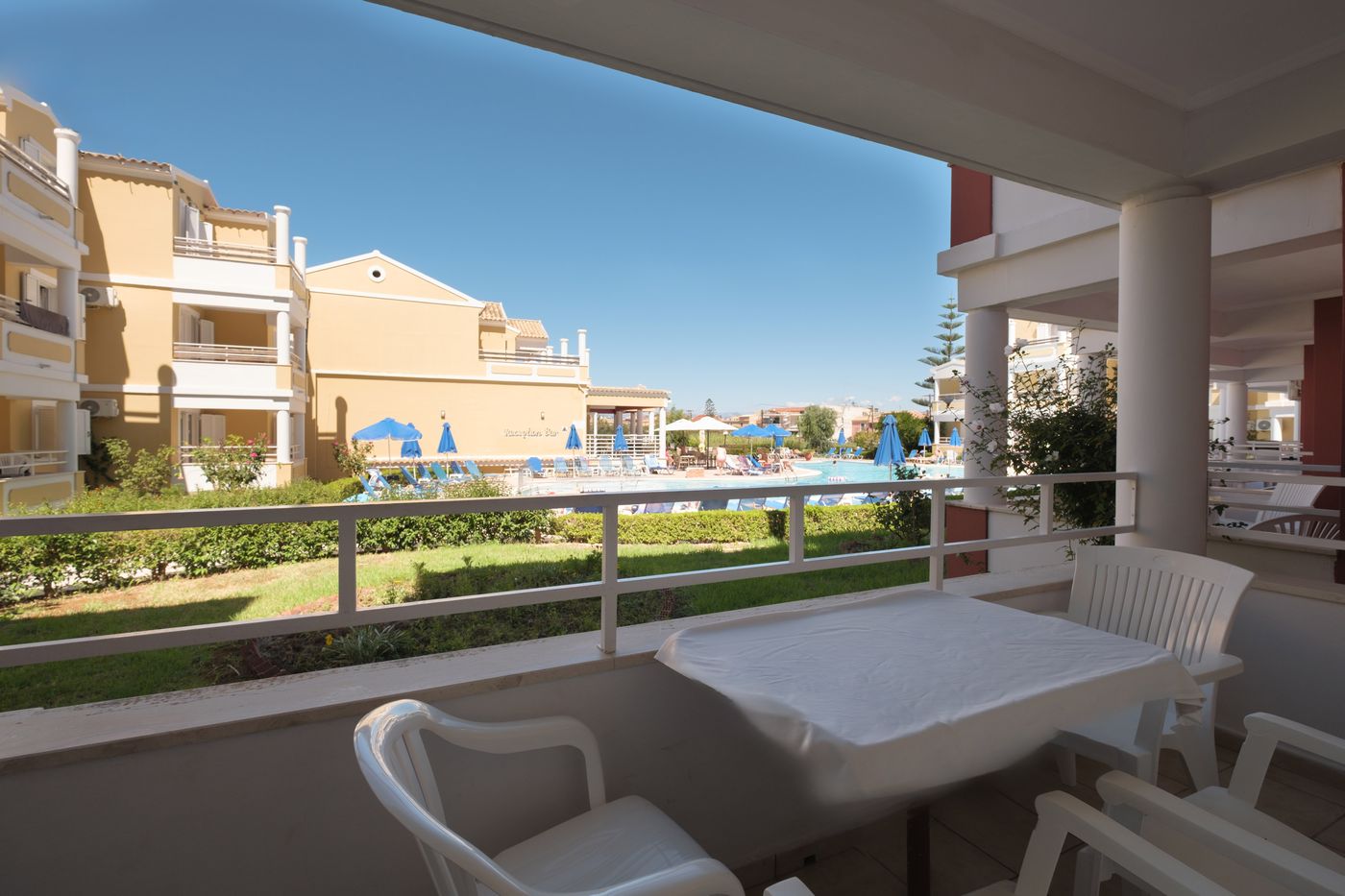 Paradise Hotel Apartments