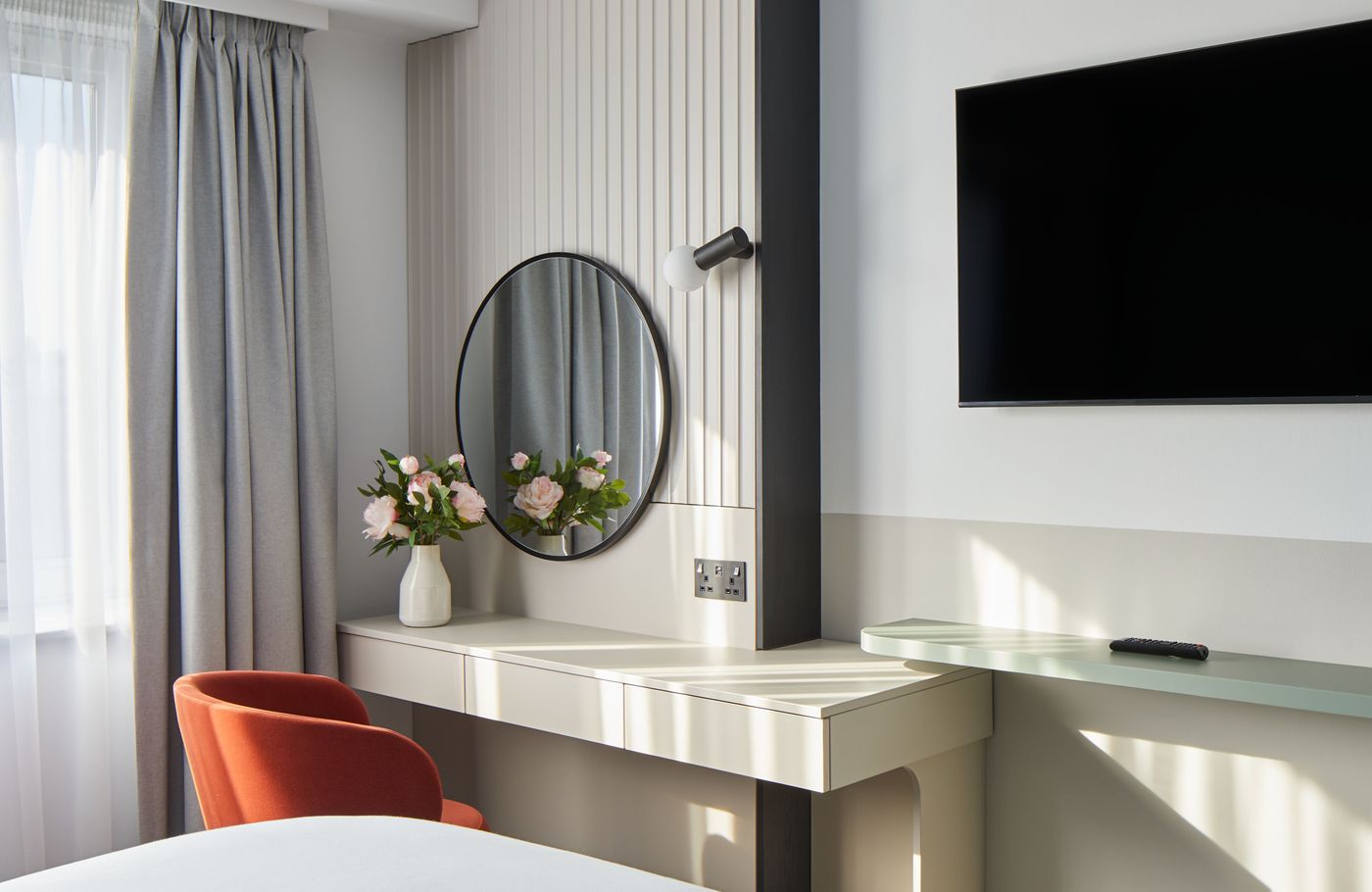 Leonardo-Hotel-Dublin-Parnell-Street---Jurys-Inn-Room-5