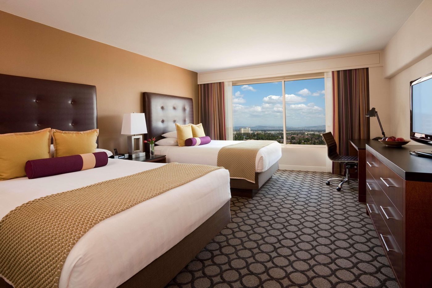 Hyatt-Regency-Orange-County-Room-9