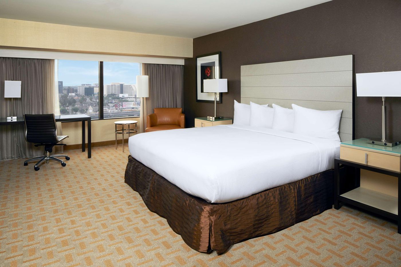 Hilton-Los-Angeles-Airport-Room-32