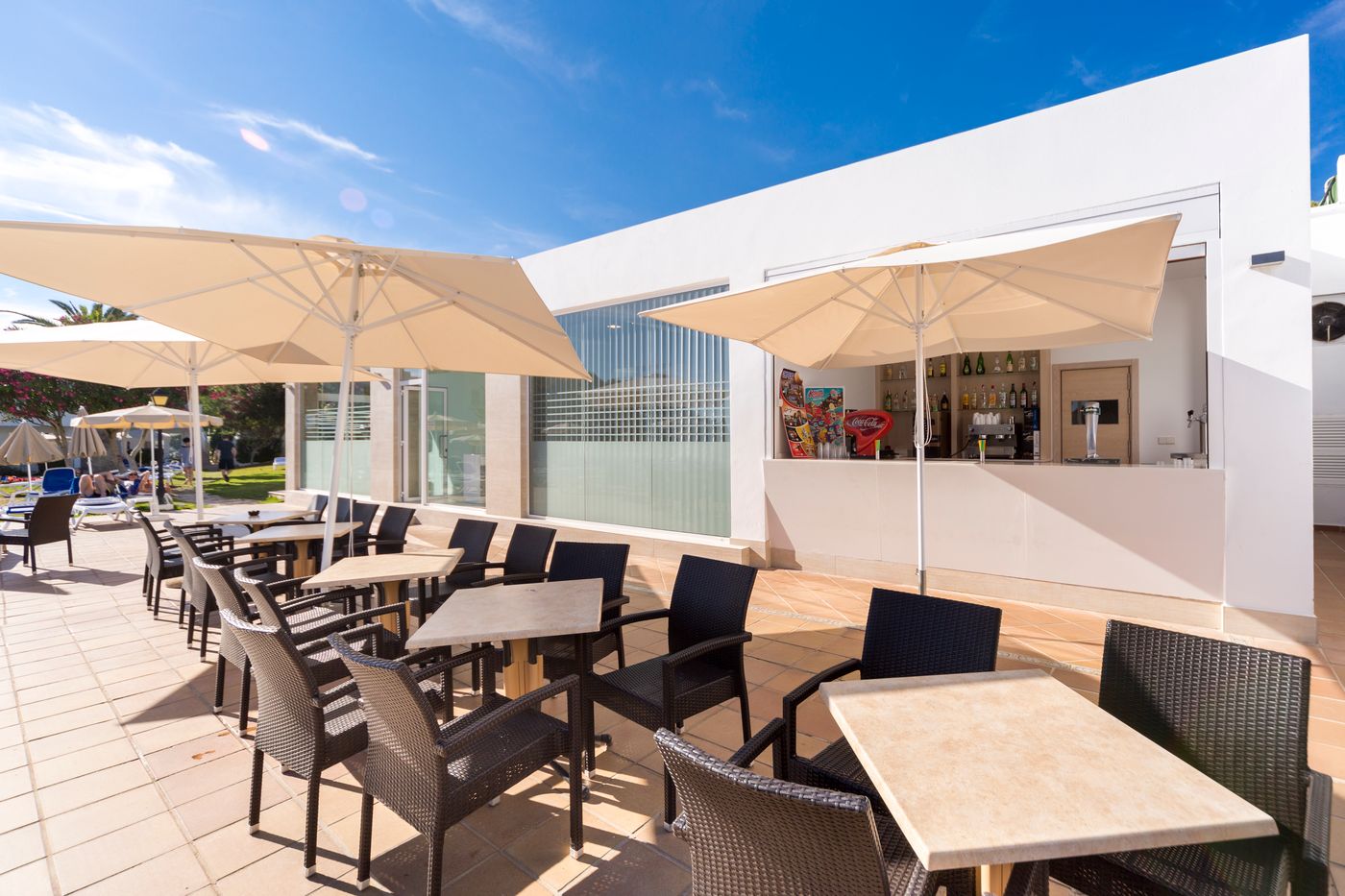 Globales-Lord-Nelson-Bar-12