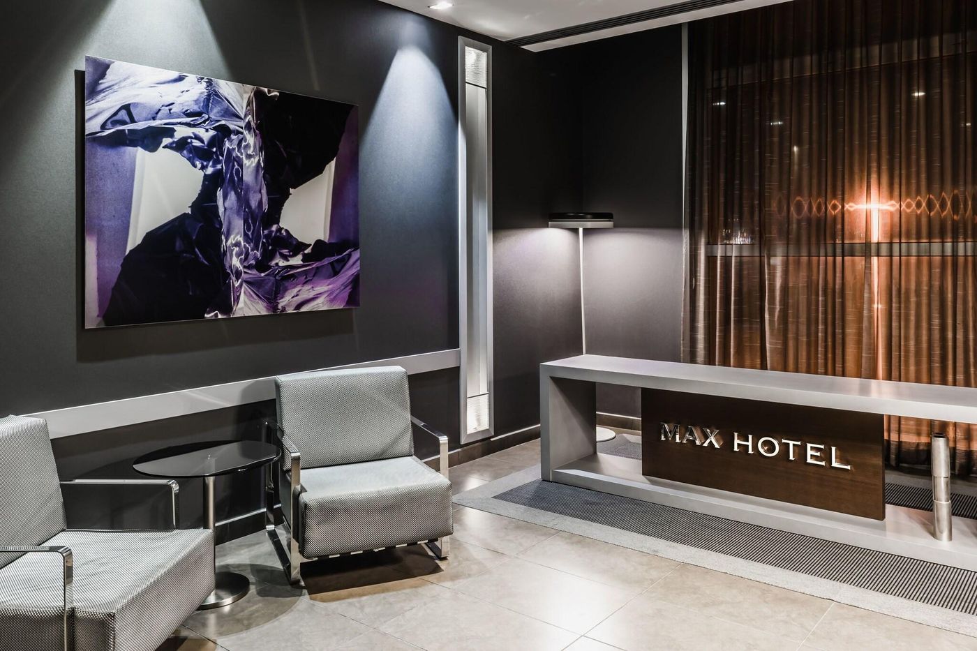 Max-Hotel-Livorno-Lobby-1