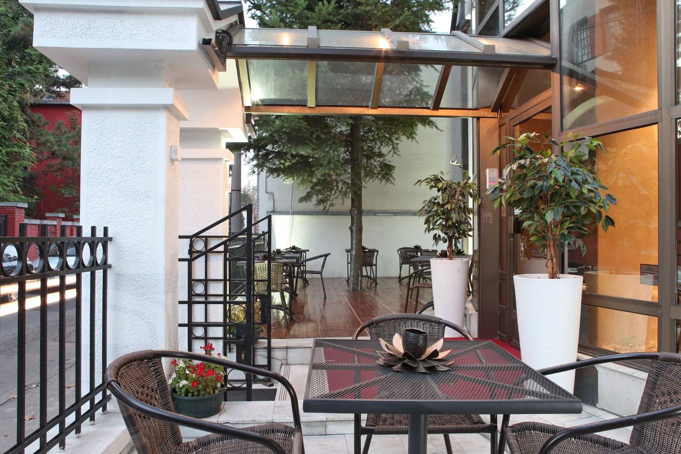 Garni Hotel Vozarev-Serbia-BEOGRAD-General view-3