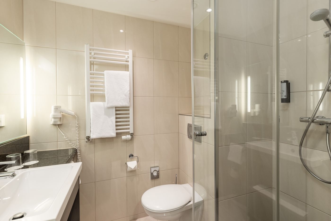IntercityHotel-Berlin-Airport-Area-North-Room-25