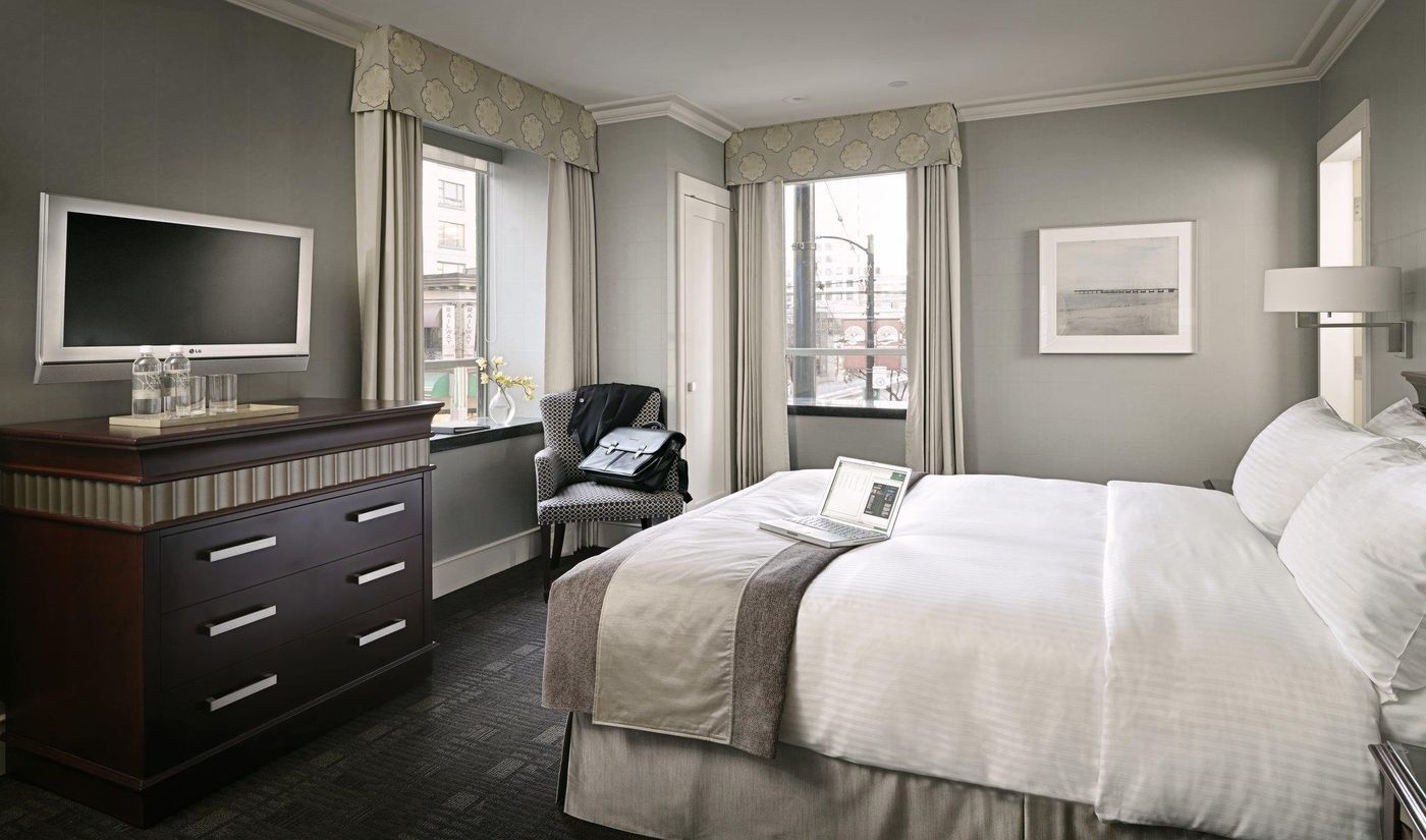 St--Regis-Hotel-Vancouver-Room-5