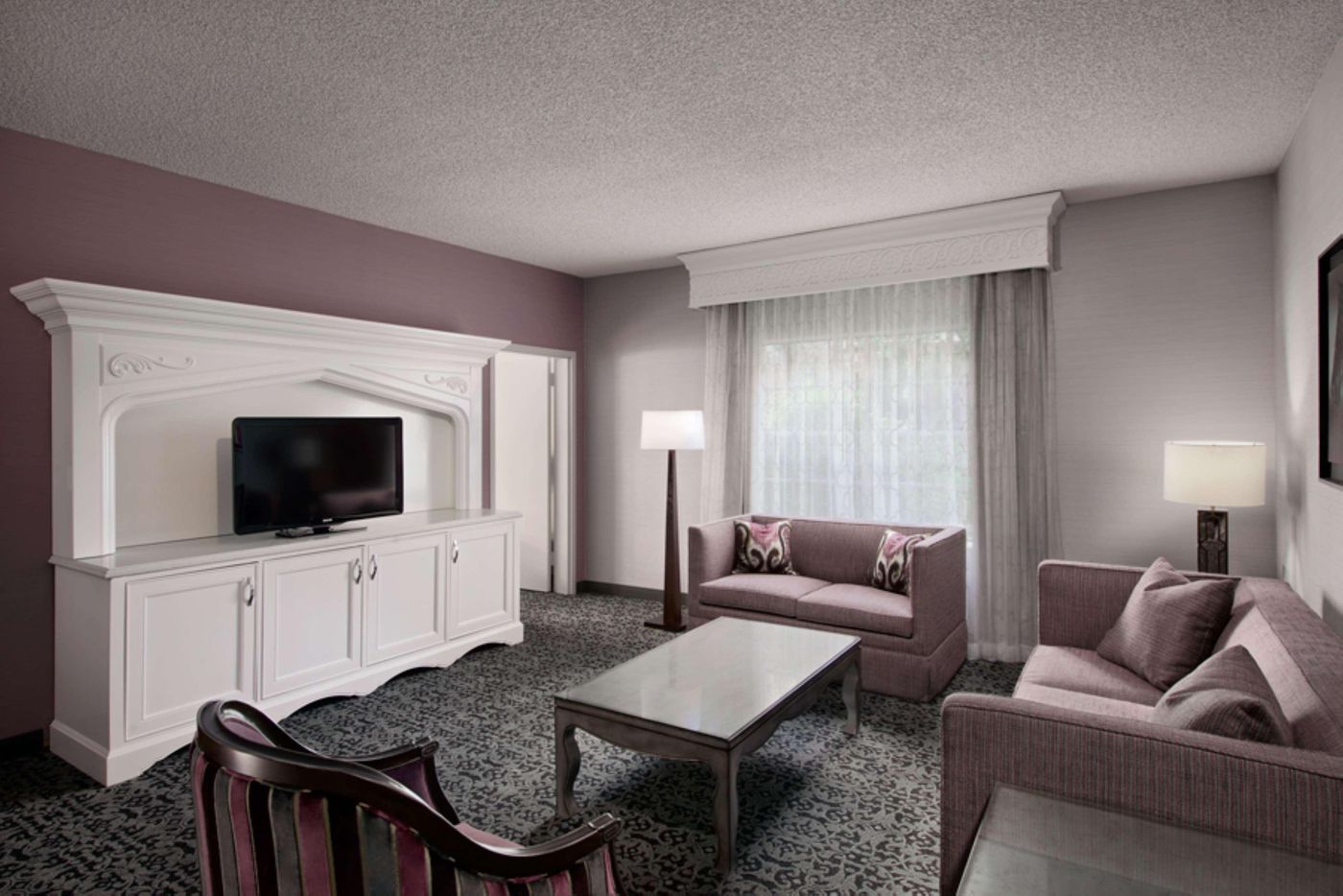 Anaheim-Majestic-Garden-Hotel-Room-19