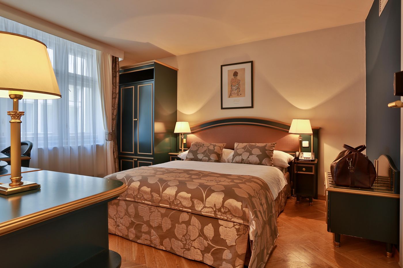 Elysee-Hotel-Room-10