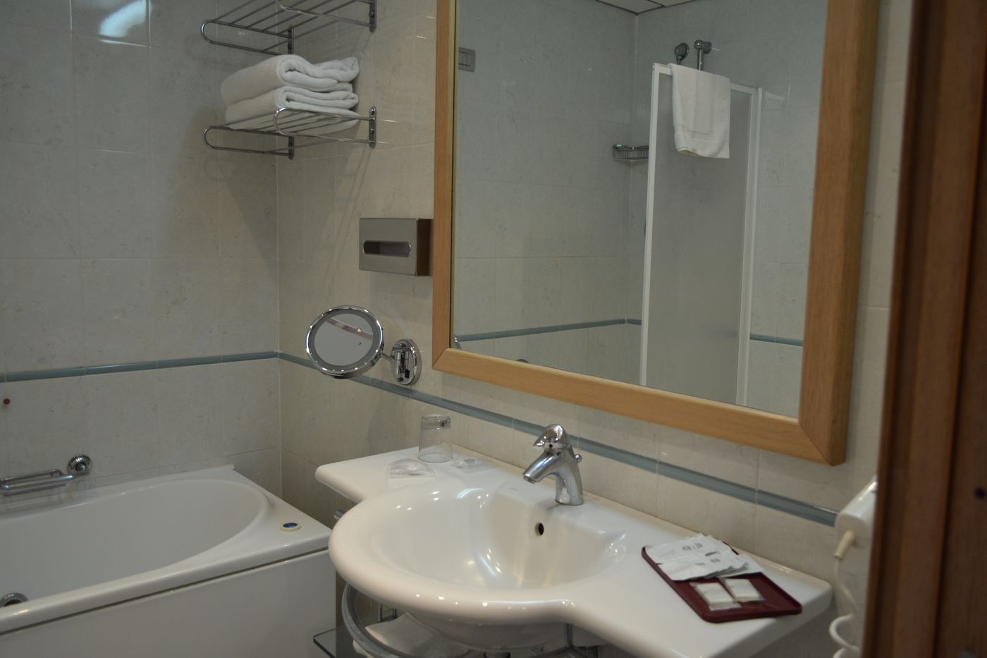 Marina-Palace-Hotel-Spa---Congress-Hall-Room-11