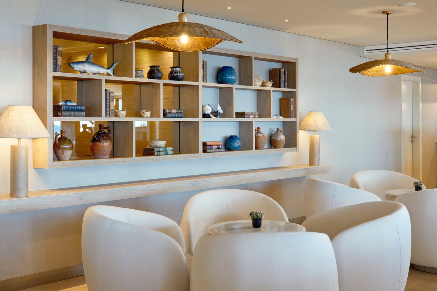 Dom-Jose-Beach-Hotel-Bar-36