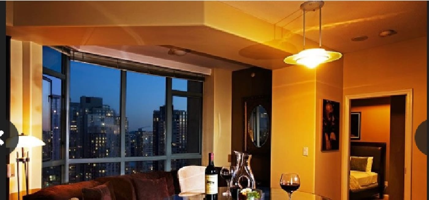 Executive-Hotel-Vintage-Park-Vancouver-Bar-7