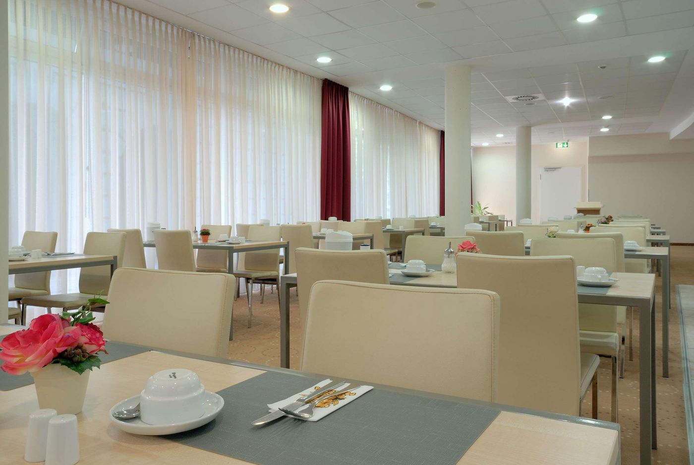 B-B-HOTEL-Berlin-Mitte-Restaurant-49