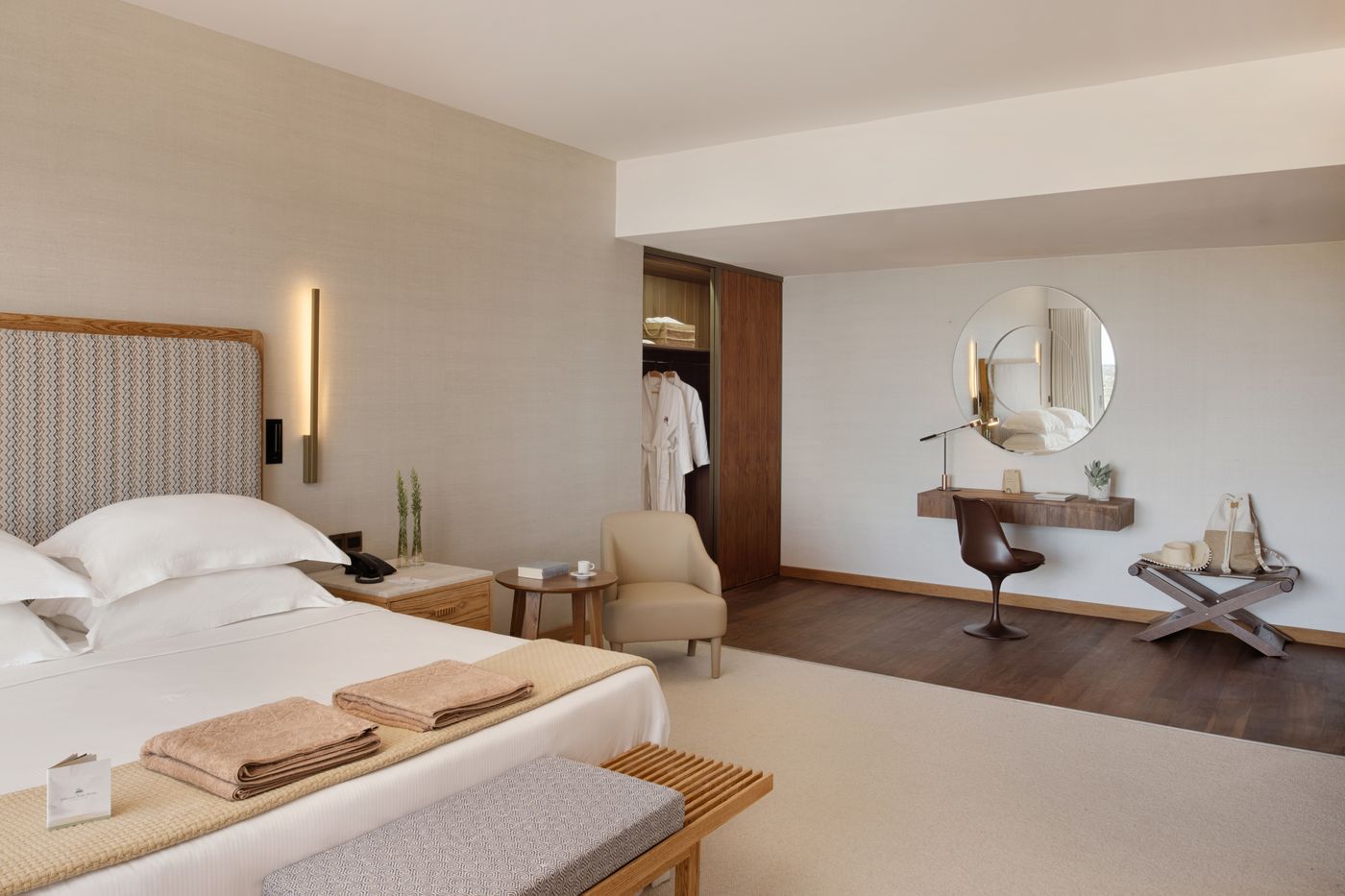 Grecian-Park-Hotel-Room-36