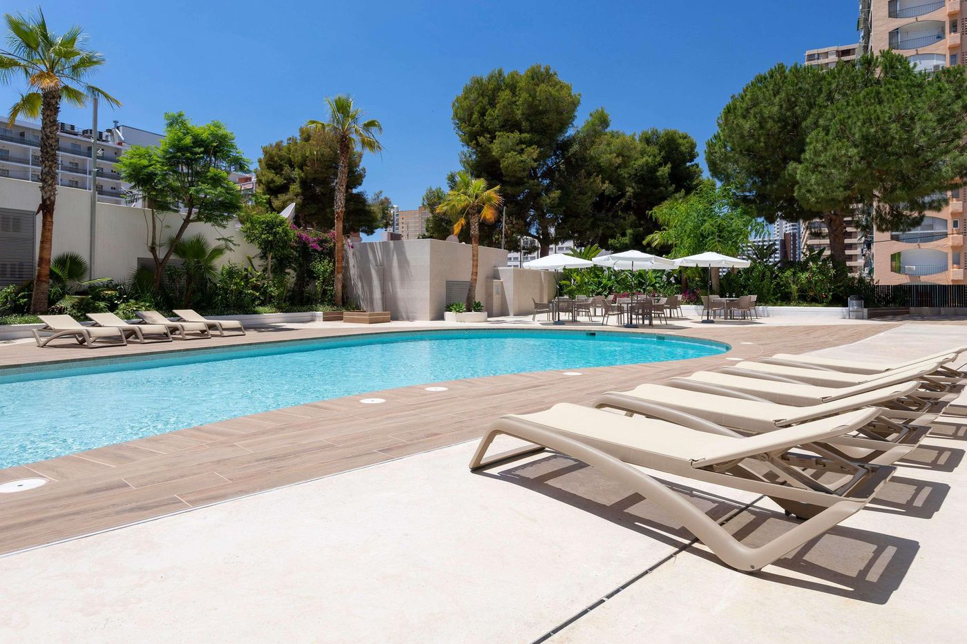 Apartamentos-Halley-Affiliated-By-Melia-Pool-6