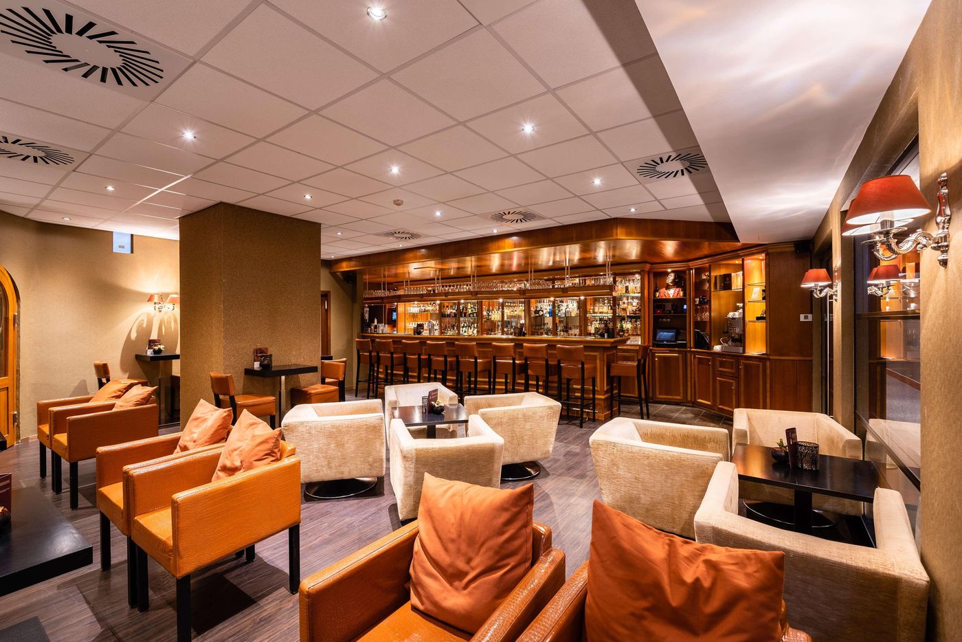 Van-Der-Valk-Hotel-Berliner-Ring-Bar-15