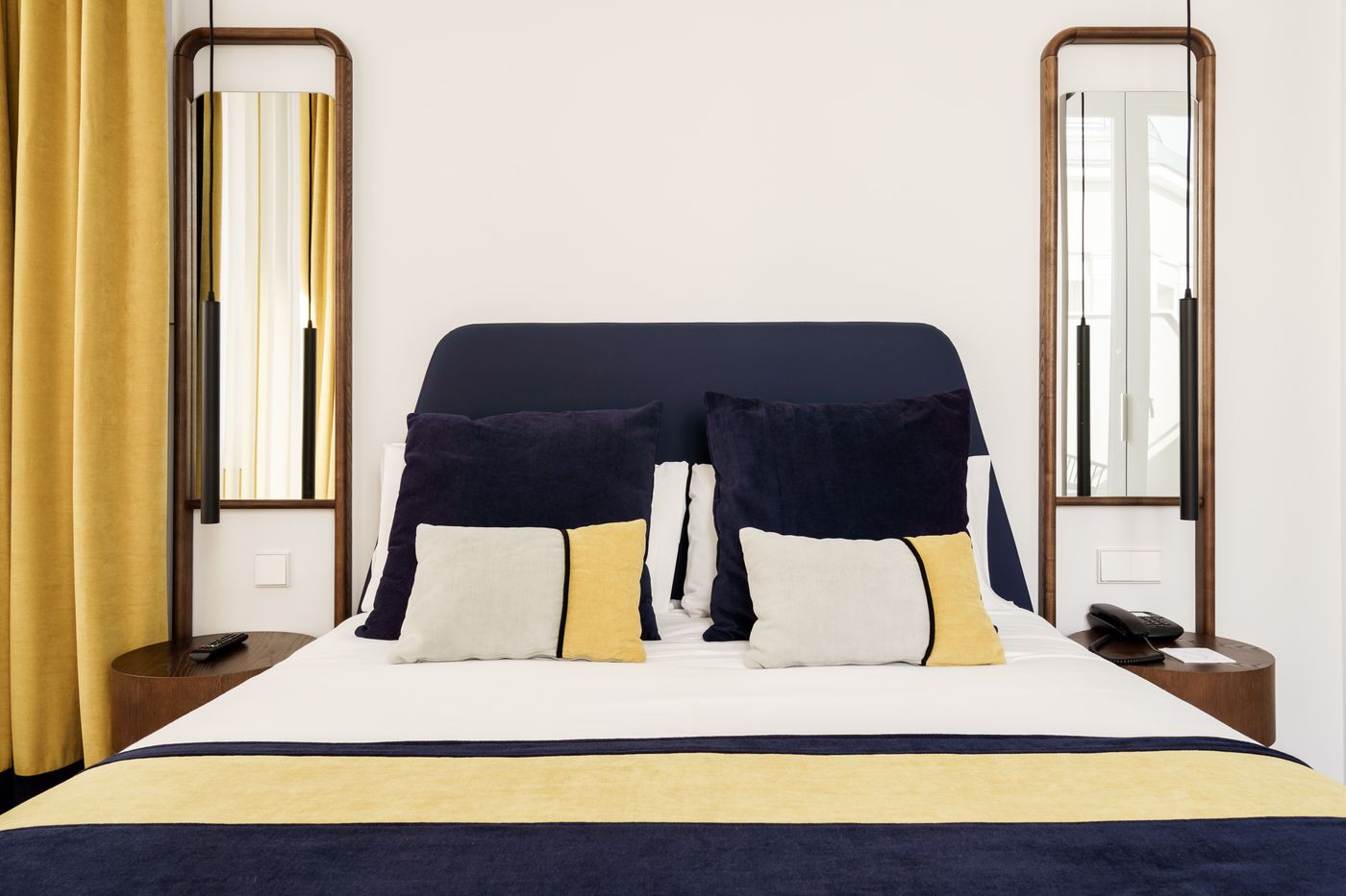 Smartrental-Collection-Gran-Via-Centric-II-Room-48