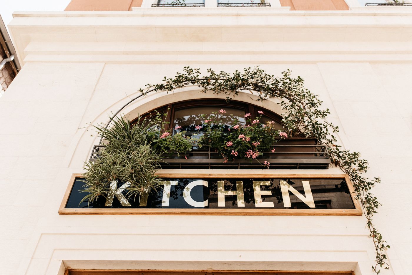 Five-Elements-Luxury-Rooms-Restaurant-23