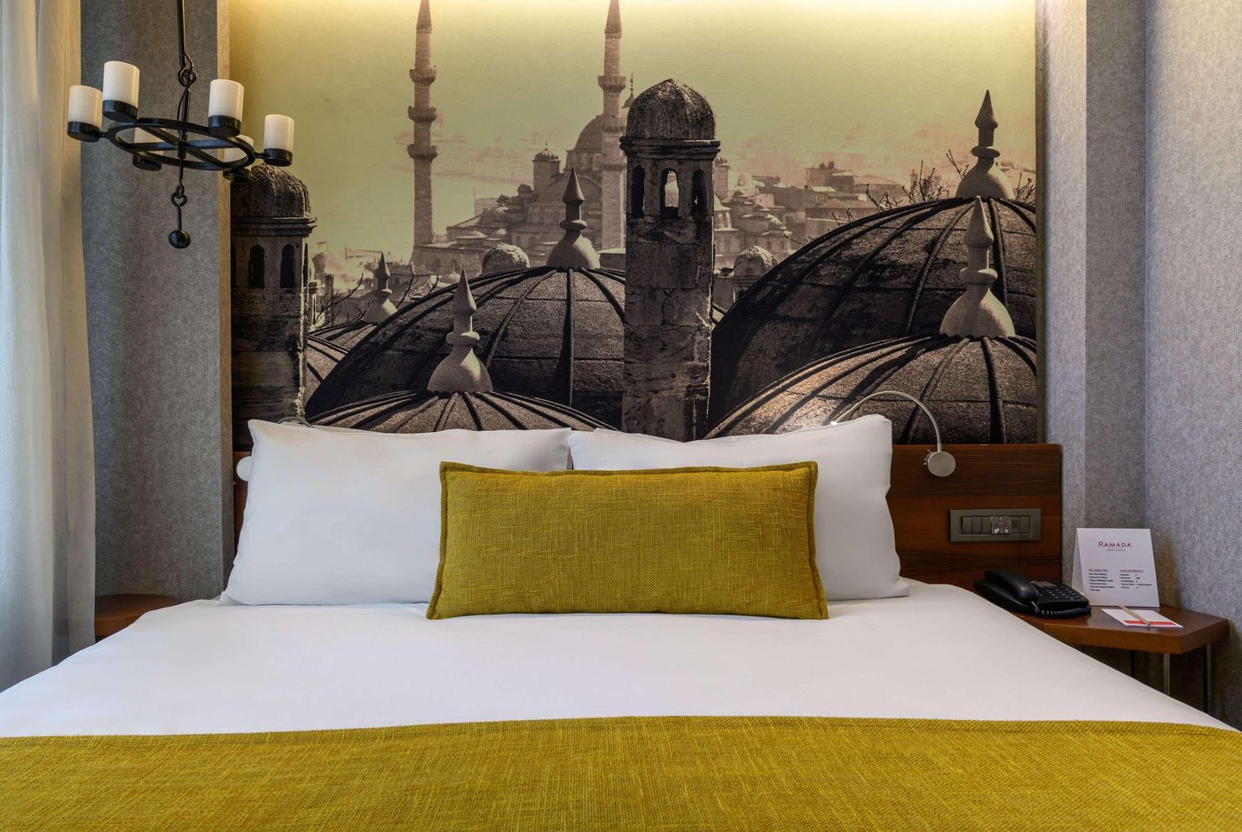 Ramada-Istanbul-Grand-Bazaar-Room-42