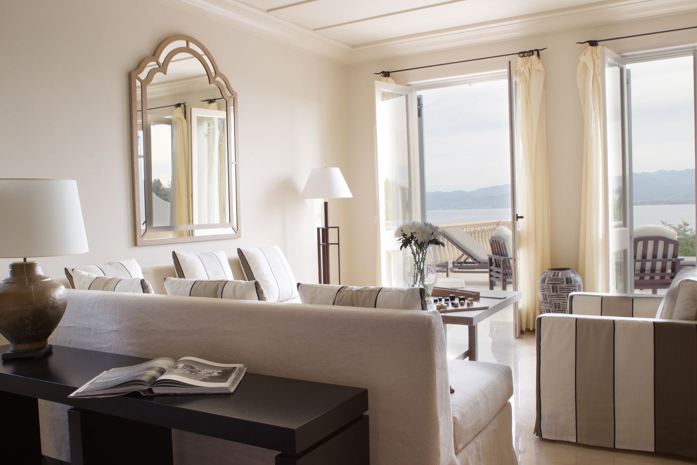 Anassa-Hotel-Room-32