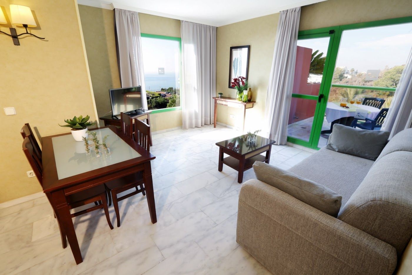 Holiday World Resort