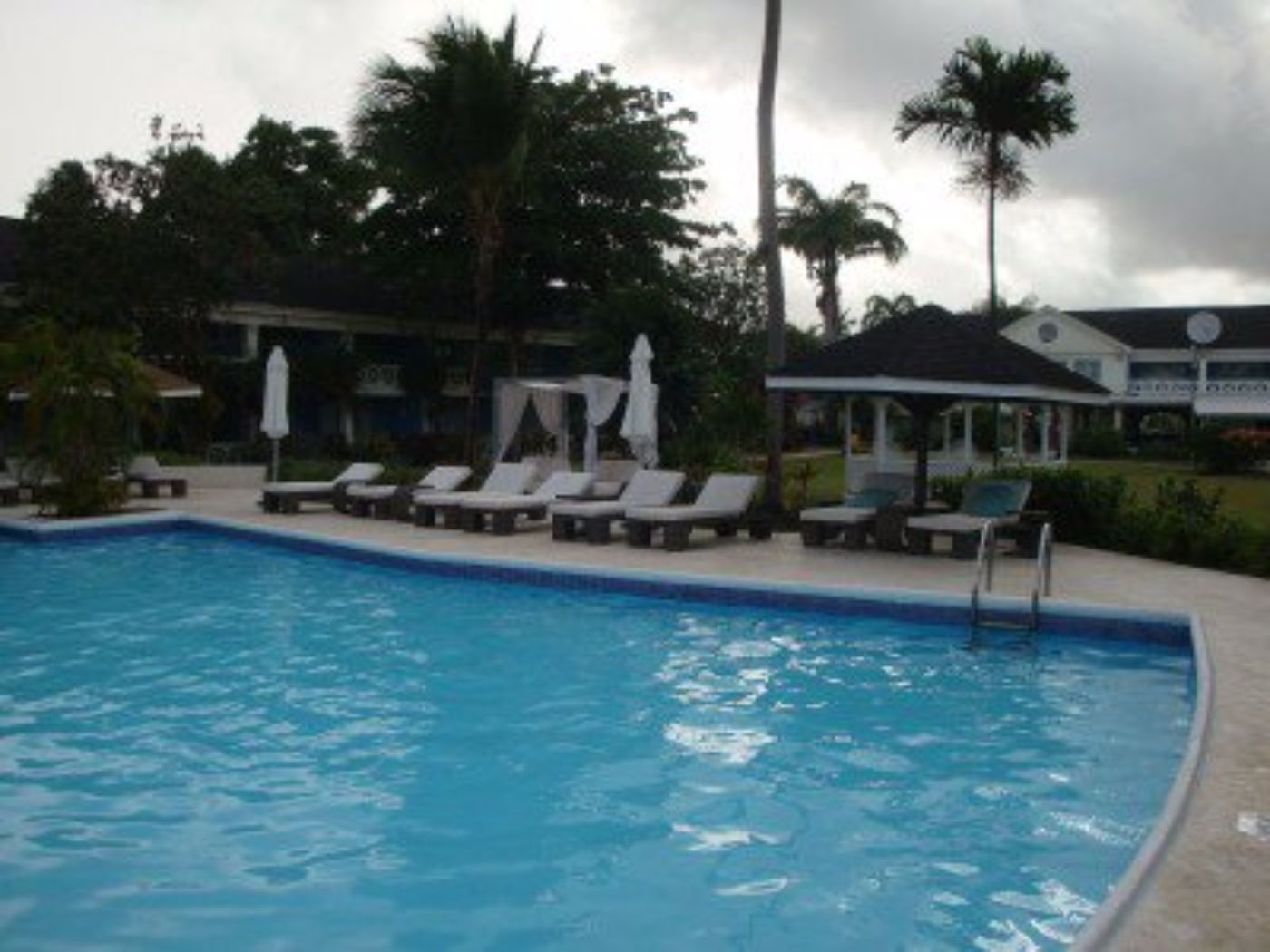 Discovery-Bay-By-Rex-Resorts-Pool-6