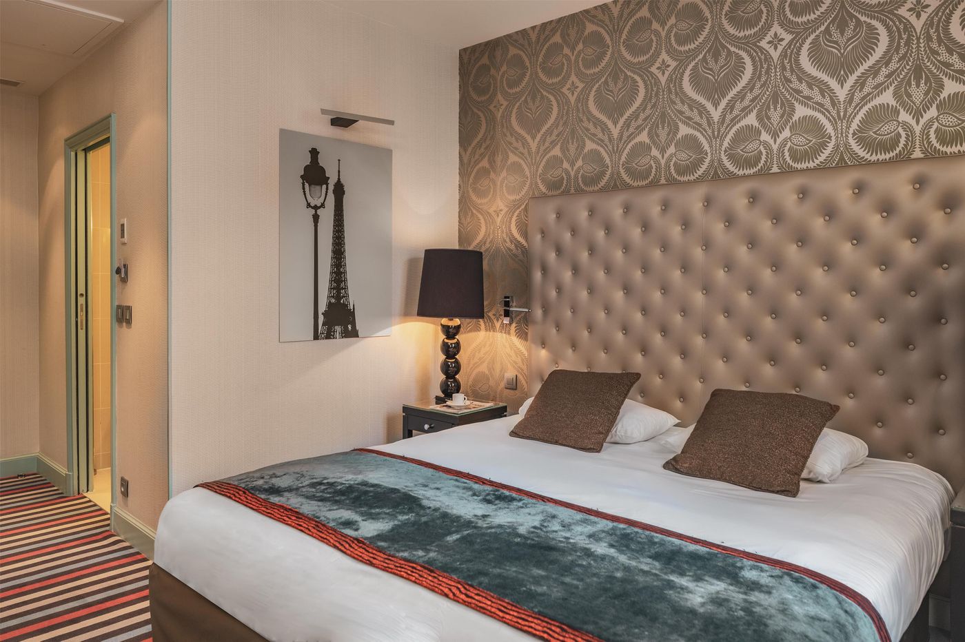 Le-Petit-Paris-Room-29