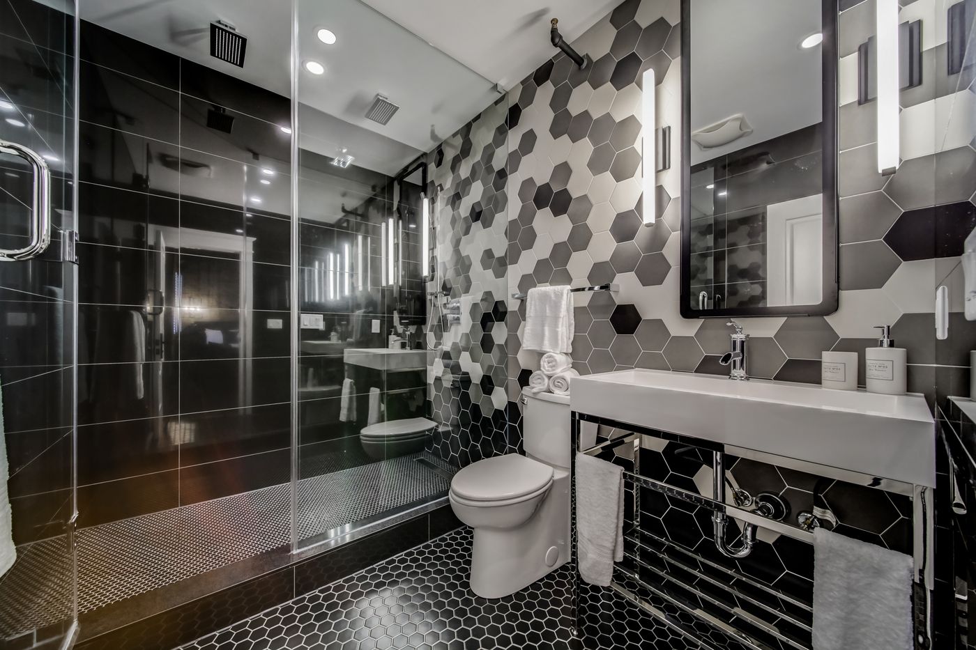 Thewestlake-Canada-Toronto-Room-1