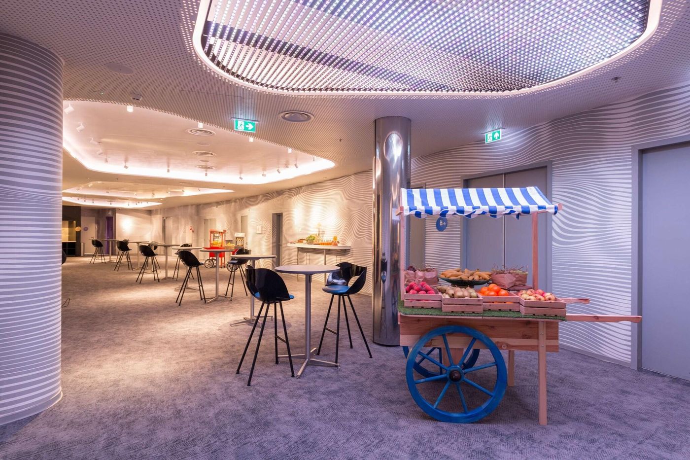 Park-Inn-By-Radisson-Amsterdam-City-West-Pool-20