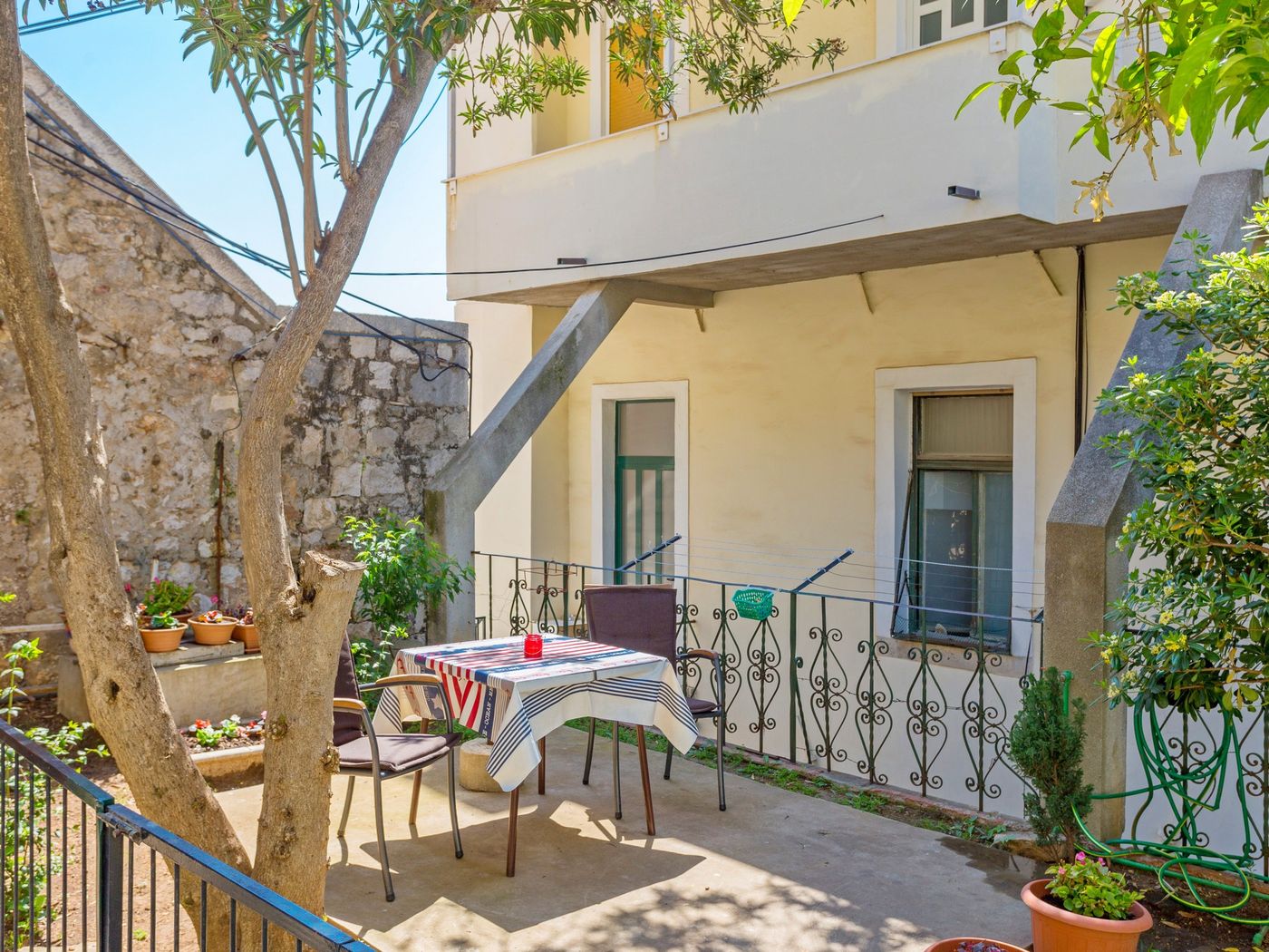 Apartments-Maja-Room-3