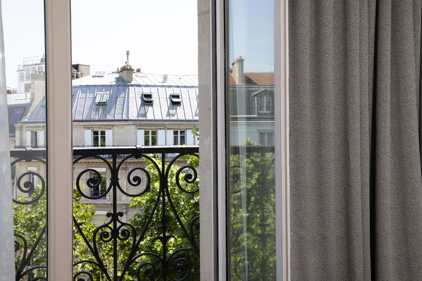 Hotel-Elysees-Regencia-Room-4