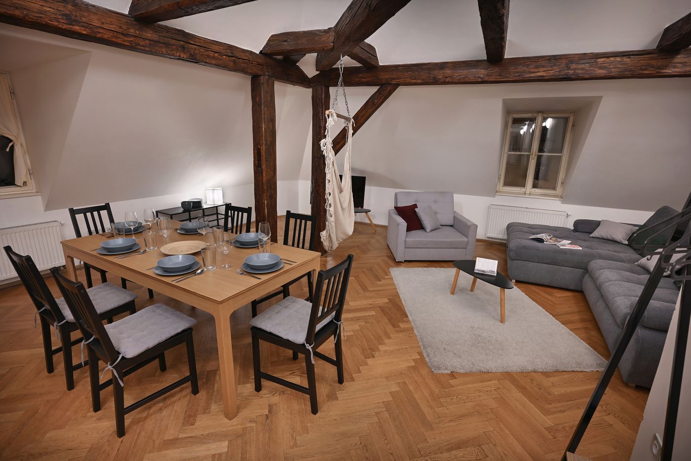 Boutique-Apartments-White-Swan-Room-17