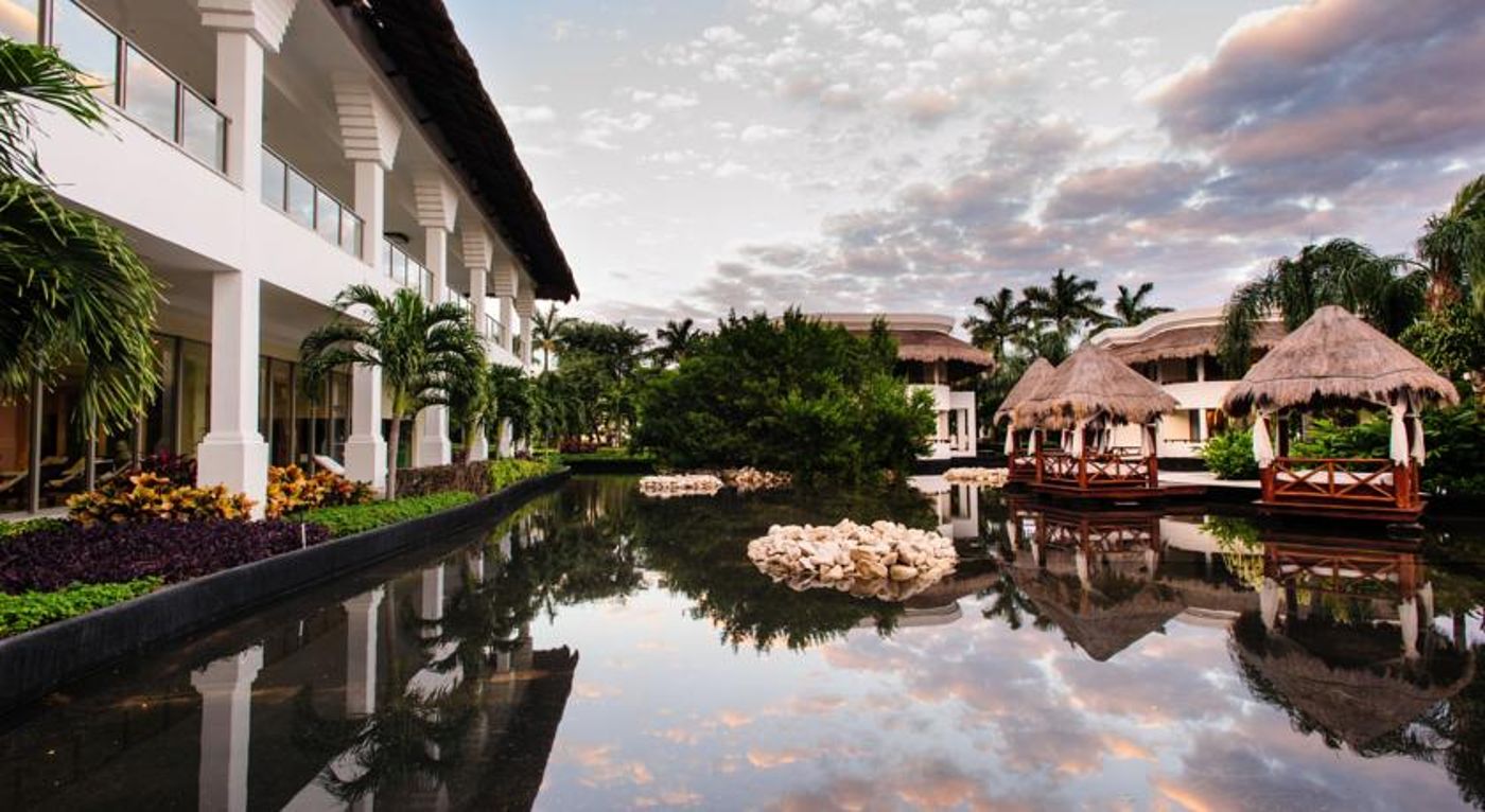 Grand Riviera Princess