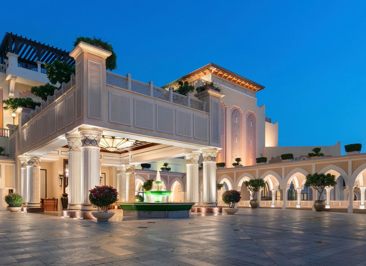 Shangri-La Hotel, Qaryat Al Beri 12