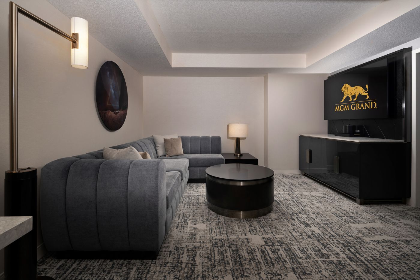 MGM-Grand-Hotel---Casino-Room-7