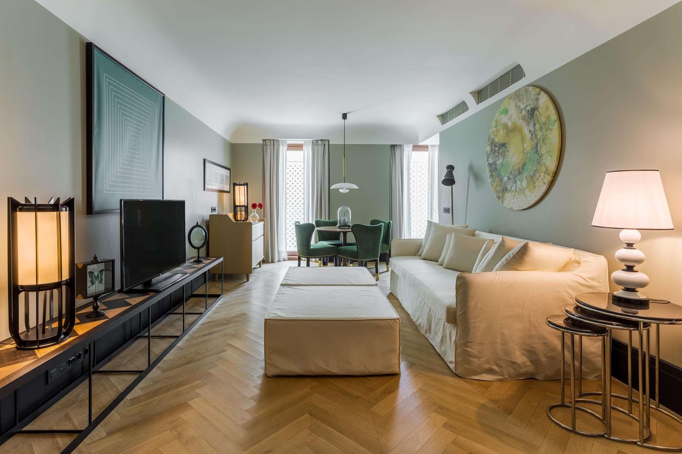 Room-Mate-Emir-Room-37