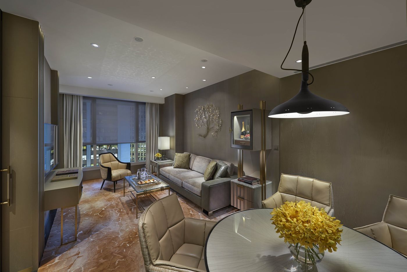 The-Landmark-Mandarin-Oriental--Hong-Kong-Room-5
